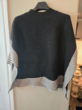 Black Striped Hem Women's Sweater Poncho